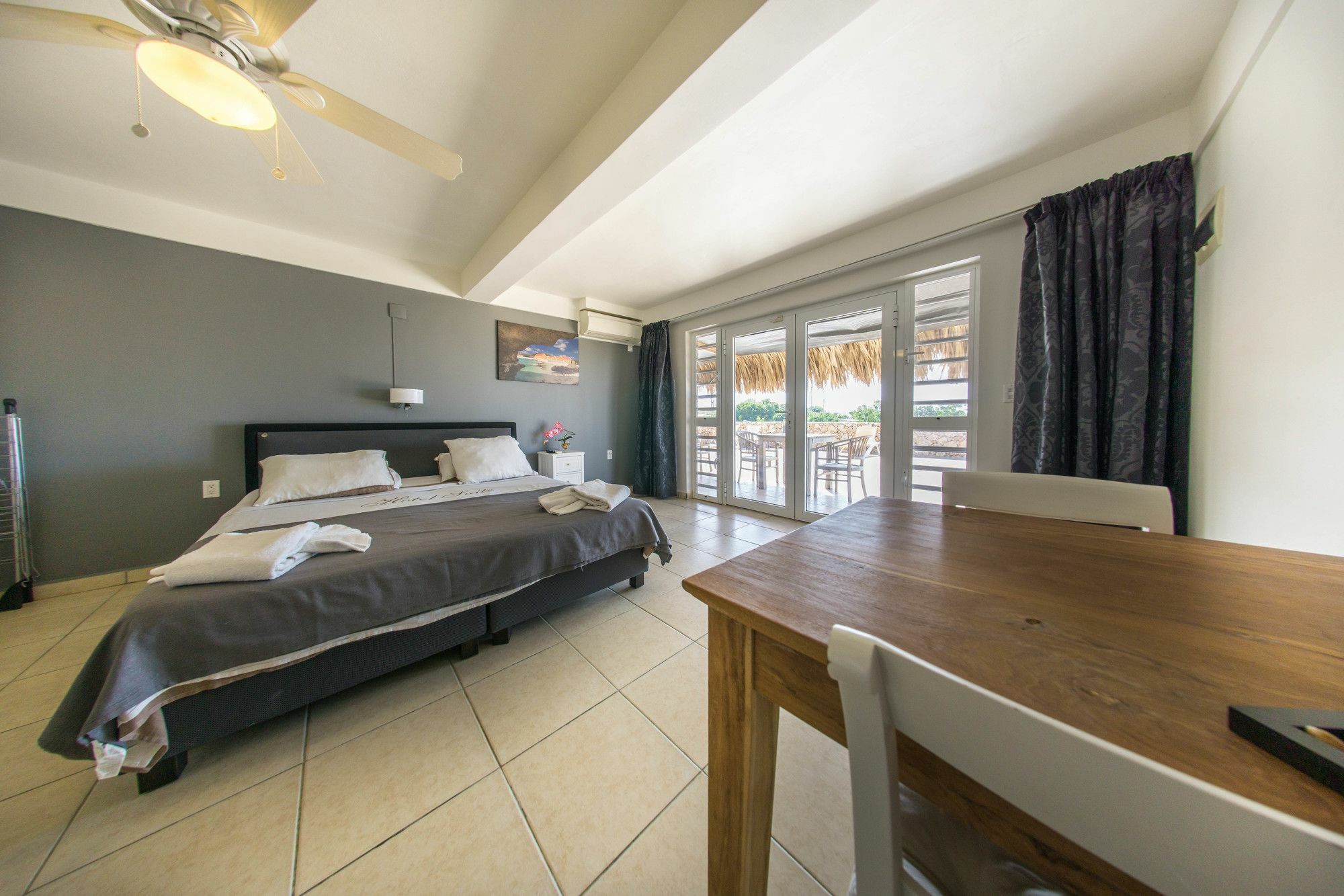 Hillside Resort Bonaire Кралендейк Экстерьер фото